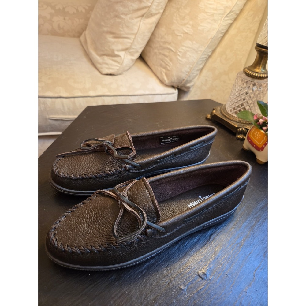 Minnetonka Women's Moosehide Classic Moccasins 492 Chocolate Brown US 11 $105 - Picture 2 of 11
